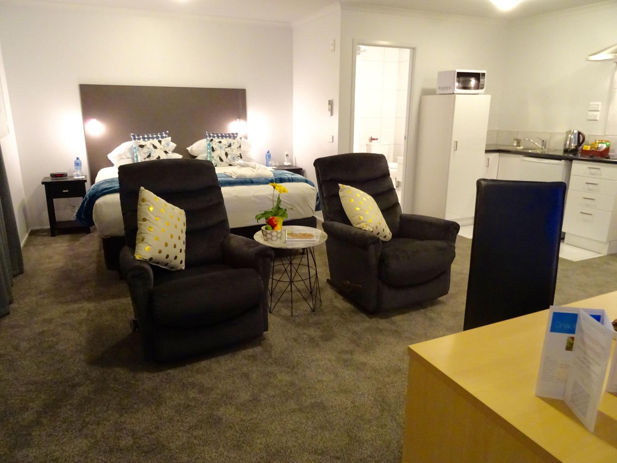 Bks Premier Motel Hamilton Exterior photo A studio apartment in New Zealand